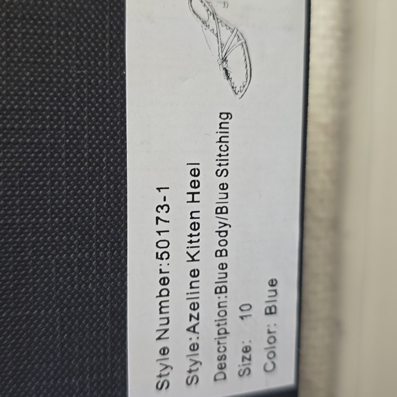 Mara & Mine Blue Strappy Kitten Heel Womens Sandals, Size 10 NWT - Picture 6 of 6